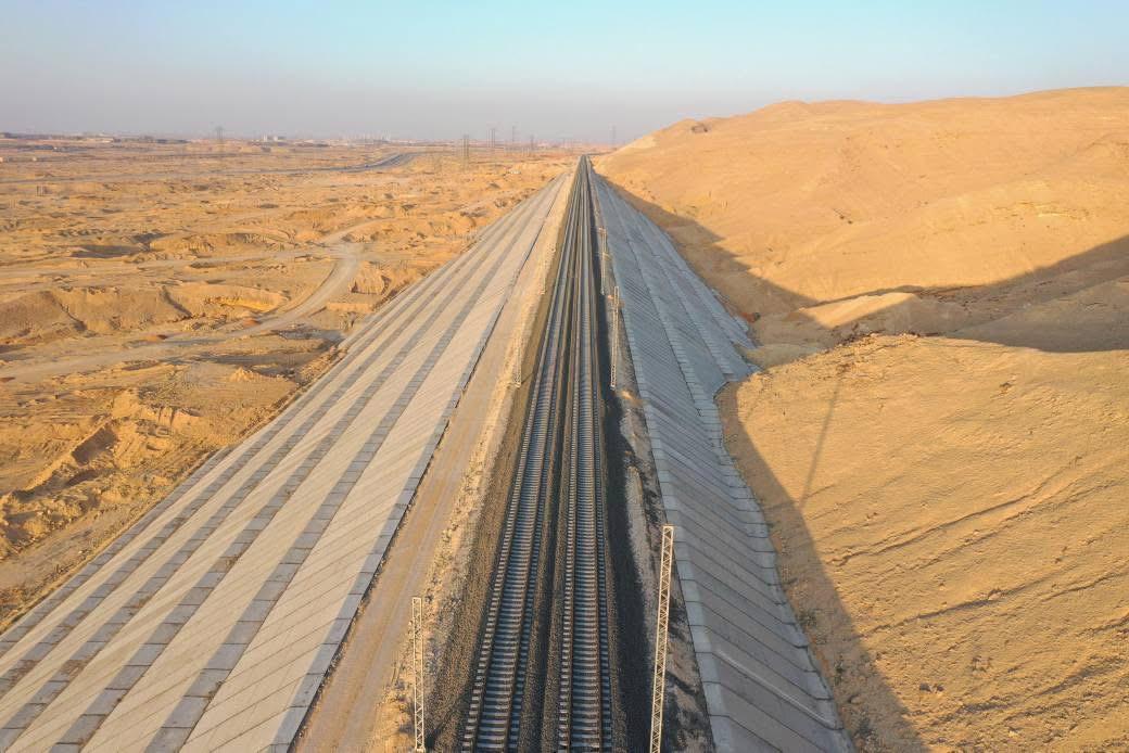 The Ministry of Transport Releases Aerial Footage Highlighting Progress in Track Installation for the High-Speed Rail Project