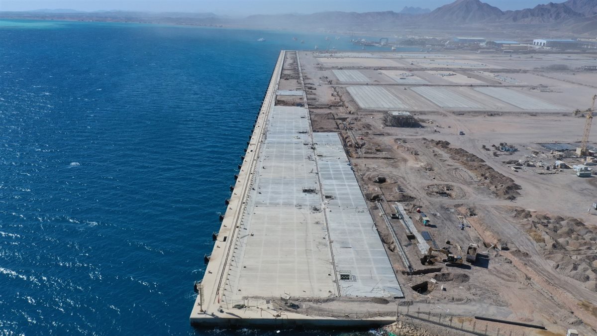 Annually accommodates two million containers… transport ministry accomplished 100% of “Safaga2” infra-structure