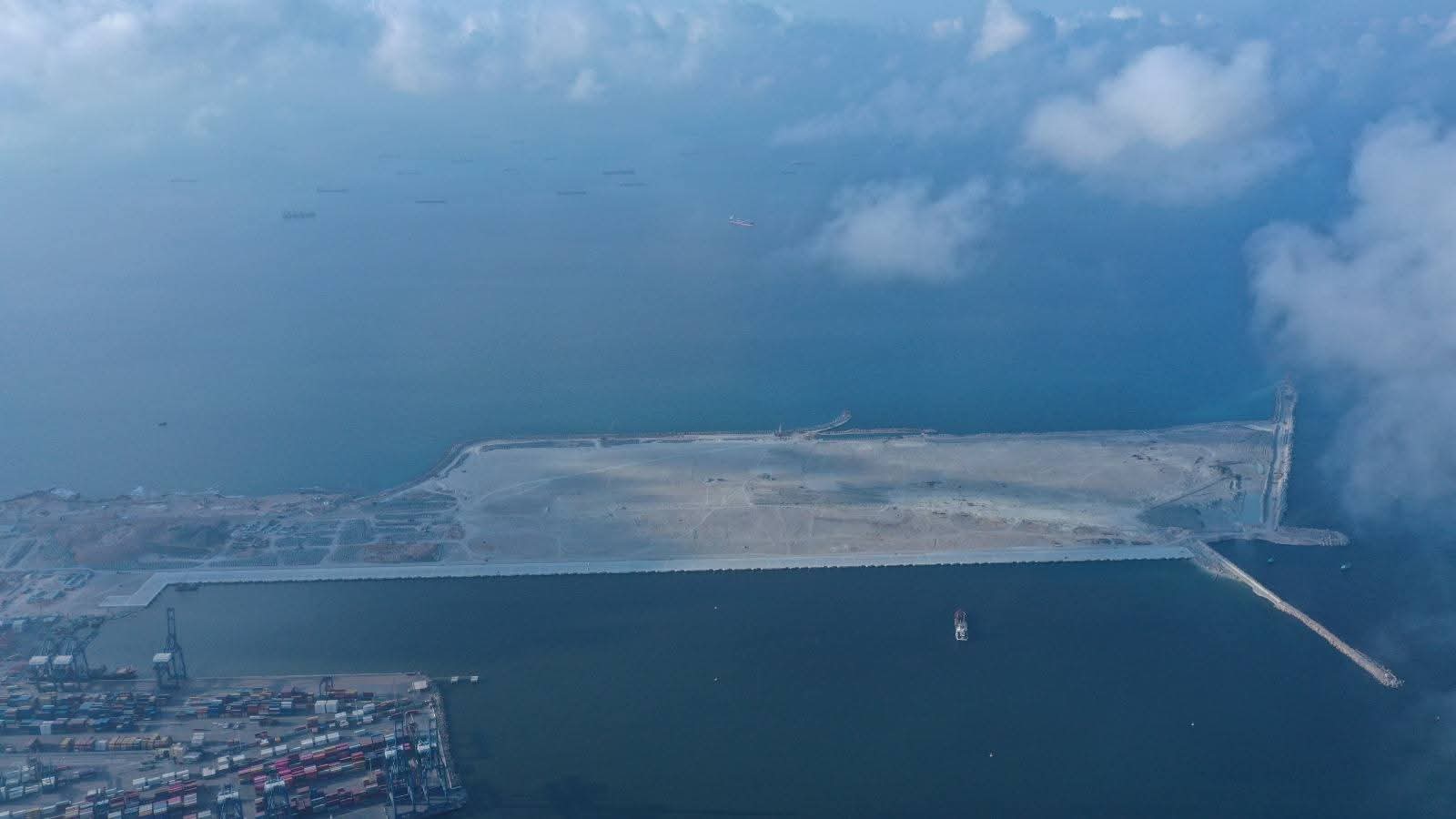 اعرف معلومات عن مشروعات بلدك – مشروع إنشاء محطة تحيا مصر 2 متعددة الأغراض على رصيف 100 بميناء الدخيلة – شاهد أحدث تصوير جوي للمشروع