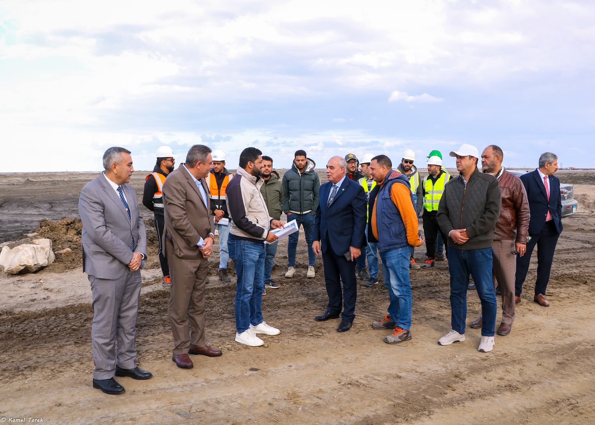 رئيس قطاع النقل البحري واللوجستيات يتفقد المشروعات القومية بميناء دمياط