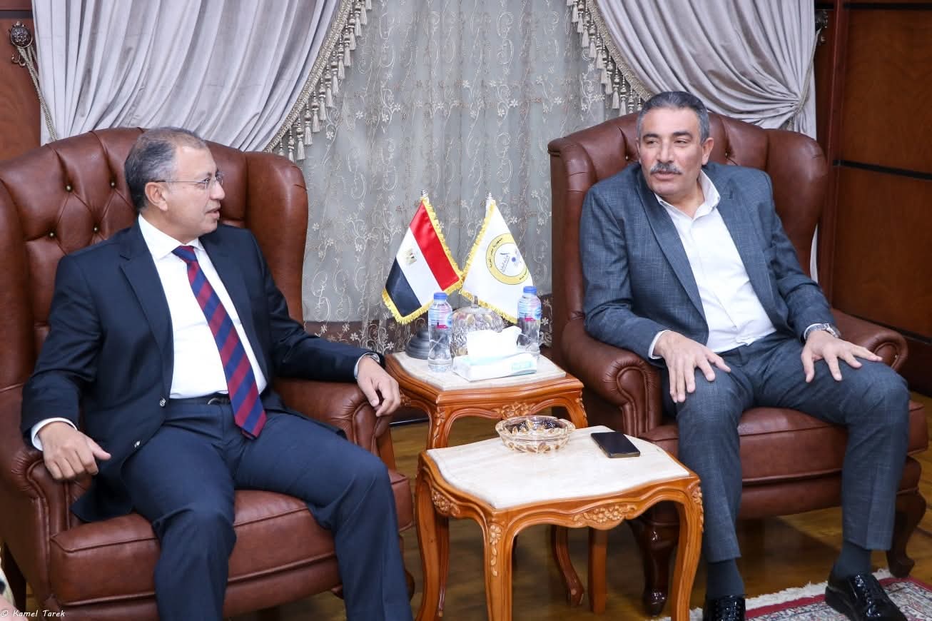 Damietta port signs two new contracts to organize trucks’ traffic and enhance operation efficiency