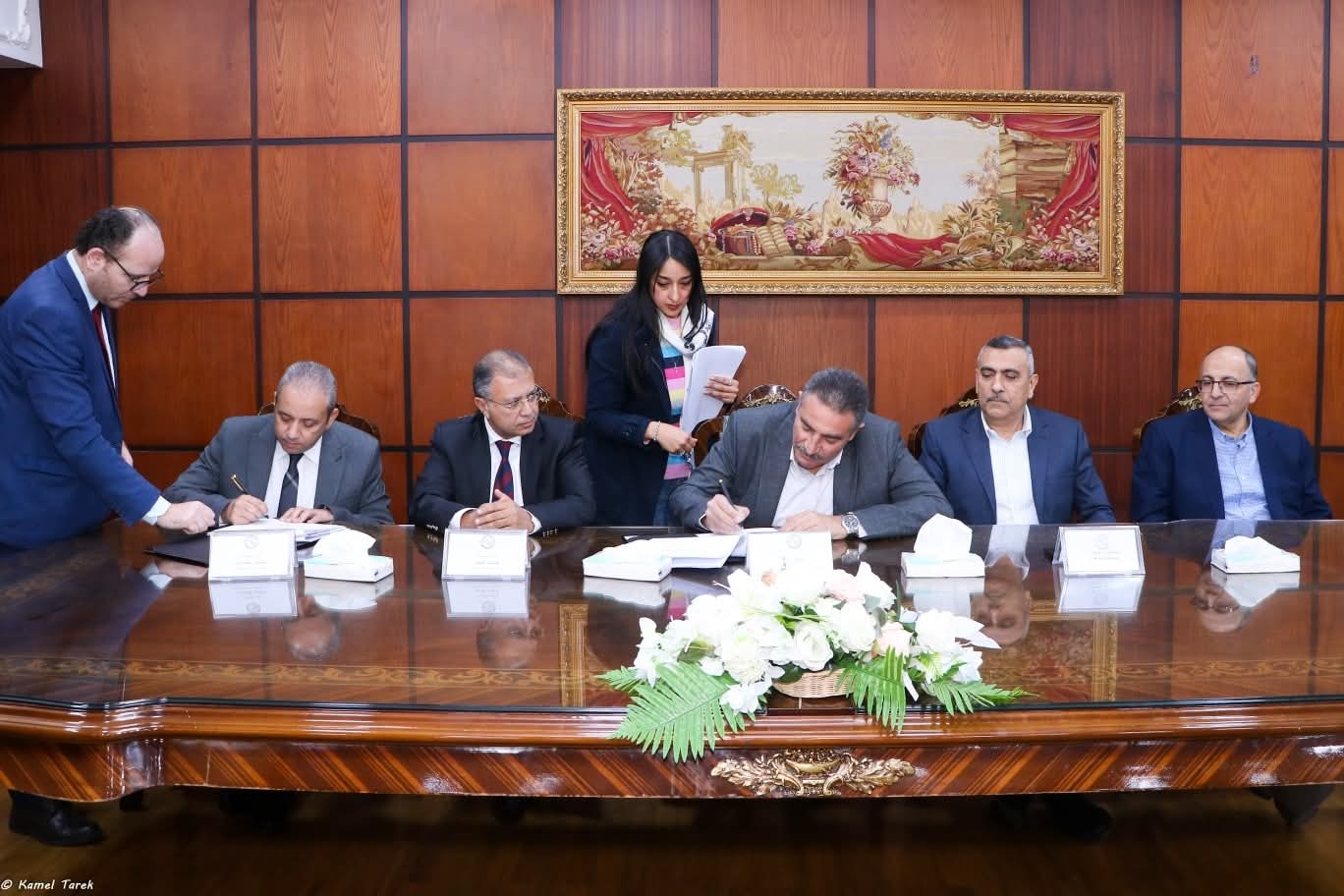 Damietta port signs two new contracts to organize trucks’ traffic and enhance operation efficiency