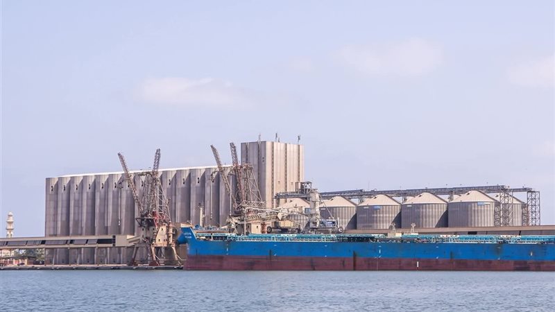 بحمولة تقارب 72 ألف طن ميناء دمياط يستقبل ناقلة الغاز المسال KOOL TIGER