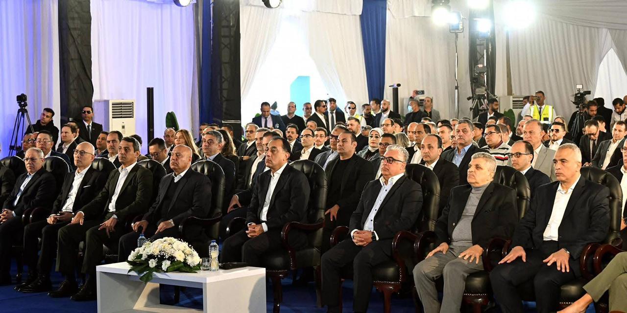 بدء فعاليات الاحتفال بانطلاق التشغيل التجاري لمحطة البحر الأحمر لتداول الحاويات رقم 1 RSCT بميناء السخنة