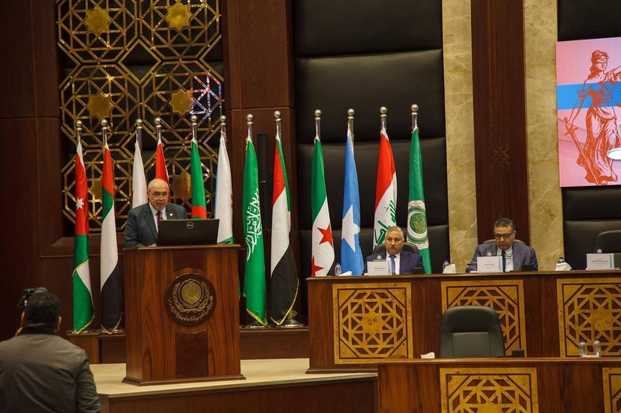 انطلاق مؤتمر “حوادث السفن وسلامة البيئة البحرية” بمقر الأكاديمية العربية بالاسكندرية