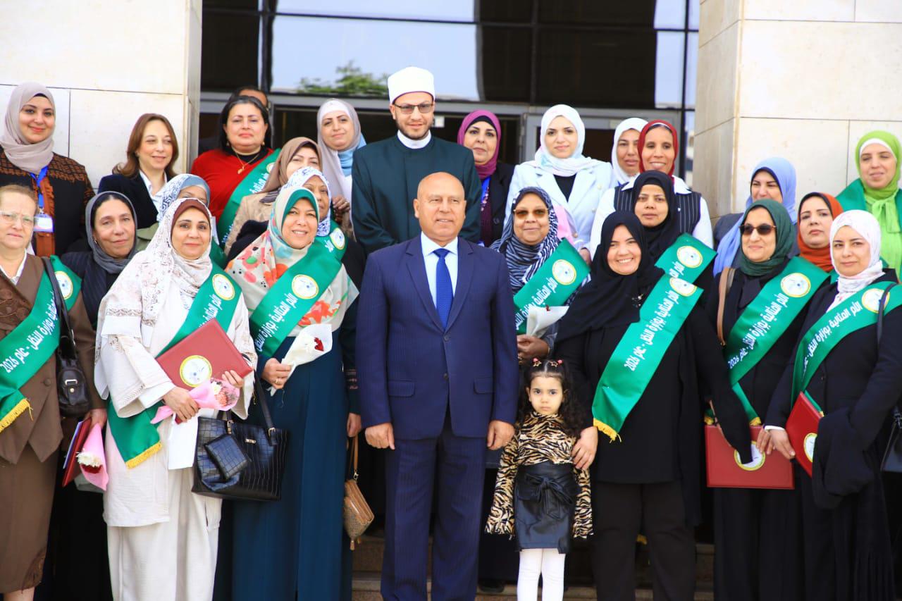 الفريق كامل الوزير، وزير النقل، يُكرّم الأمهات المثاليات بمختلف قطاعات الوزارة بمناسبة يوم المرأة المصرية