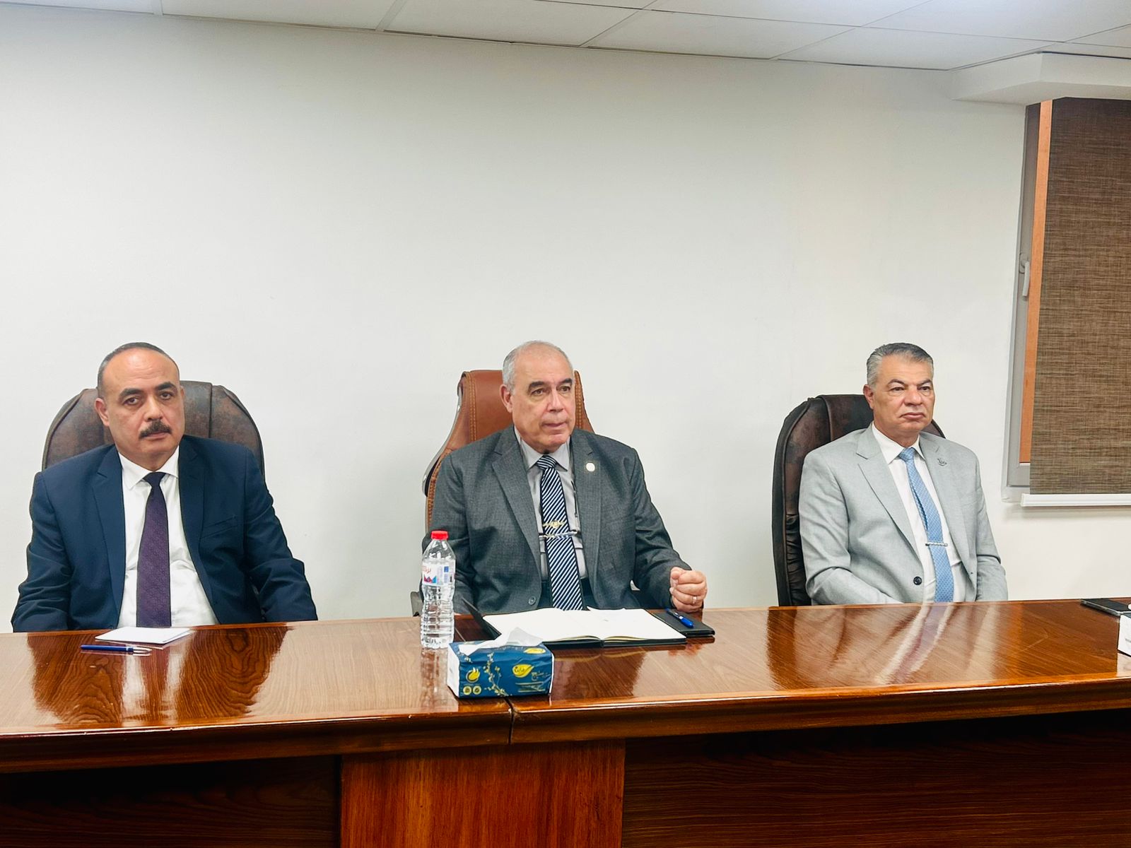 في لمسة وفاء.. تكريم المتميزين والأمهات المثاليات بالنقل البحري